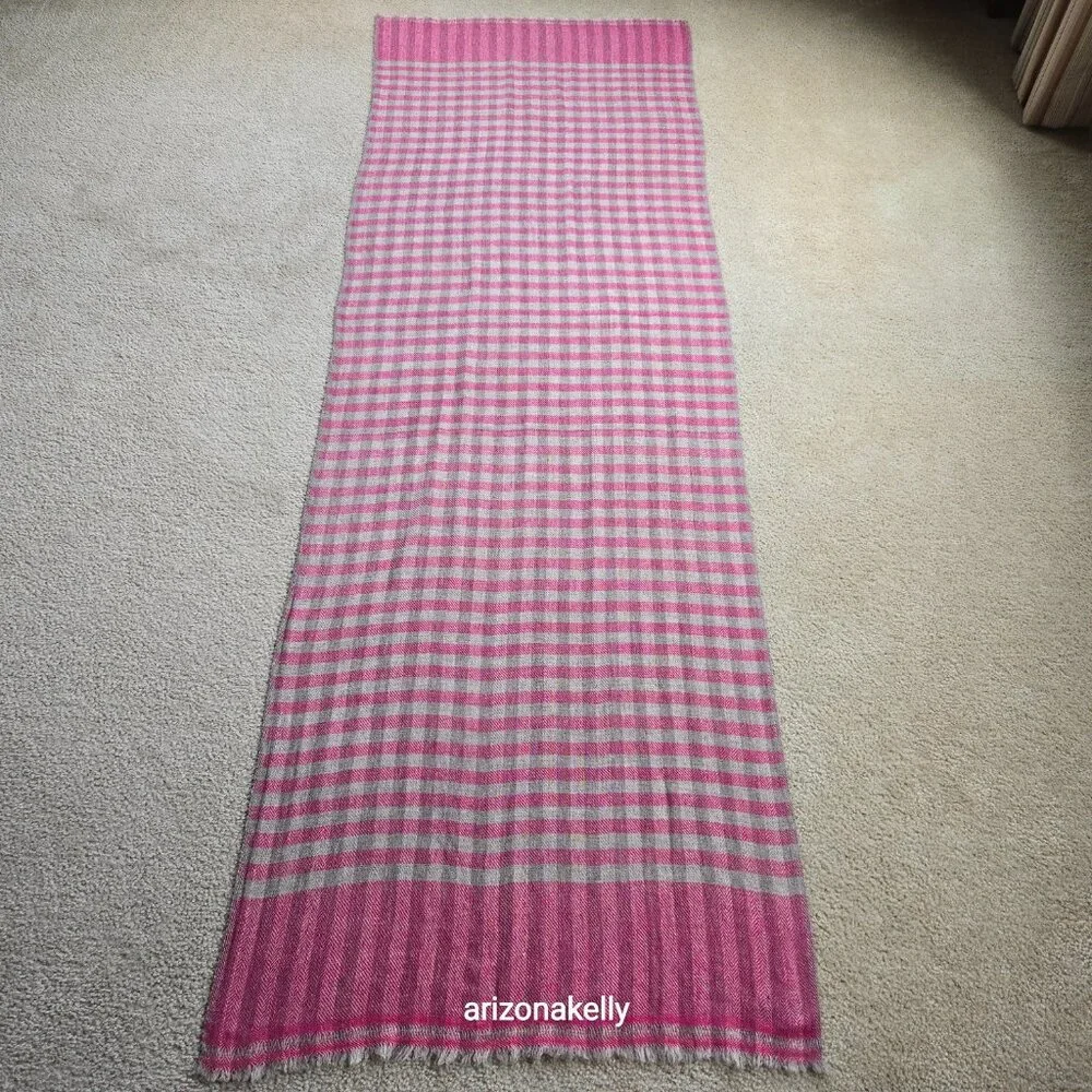 NWOT Cashmere Scarf Herringbone Pink & Grey Nepal Woven Oblong Open Weave Detail